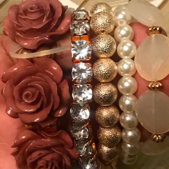 New 5 Piece Fashion Stretch Bracelet Set Mauve - Picture 1 of 16